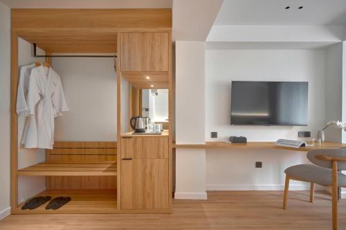 Economy Double or Twin Room