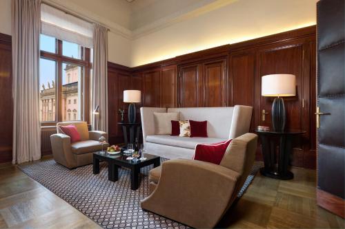 Grand One Bedroom Suite