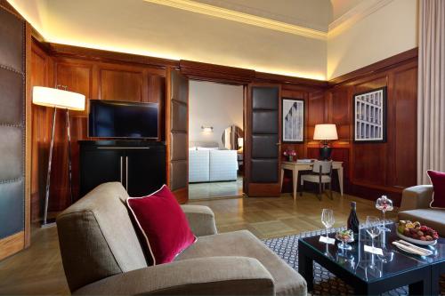 Grand One Bedroom Suite