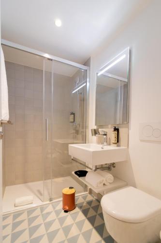 Superior Deluxe Double or Twin Room 