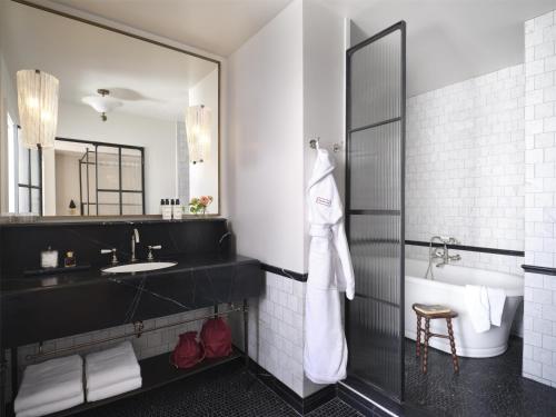 One Bedroom Corner Suite