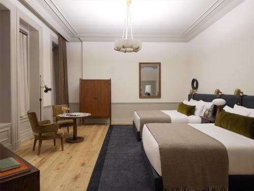 Deluxe Queen Room with Two Queen Beds