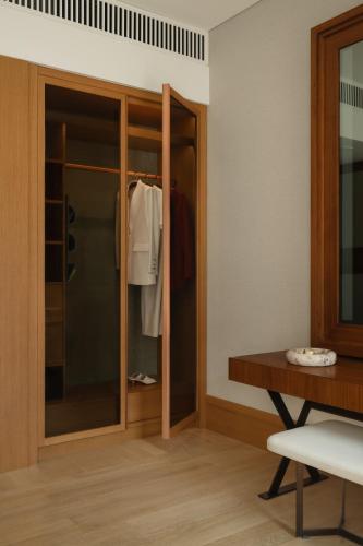 Rising Light Guestroom with Sea View