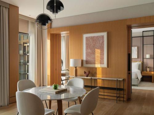 The Collins Suite