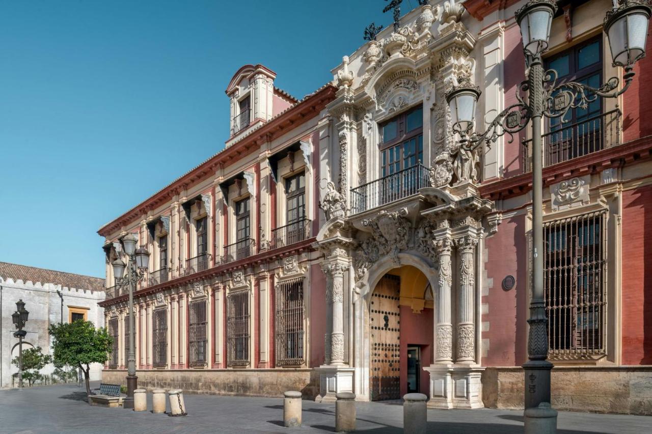 Querencia de Sevilla, Autograph Collection