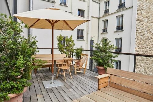 Family Room With Terrace