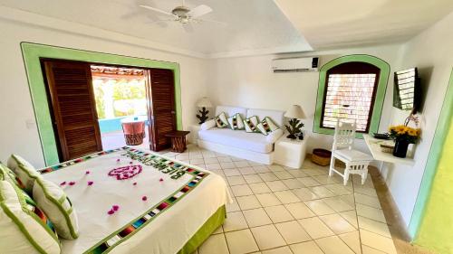 Suite with Garden View