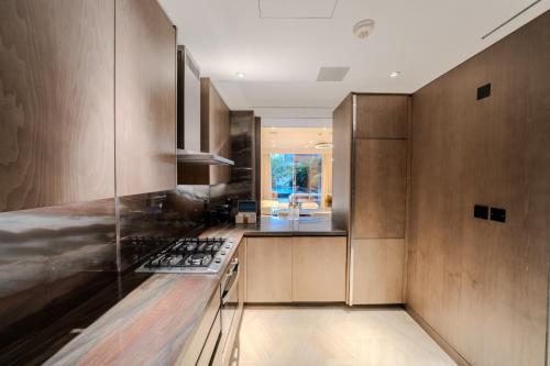 1 Bedroom Townhouse with Pool