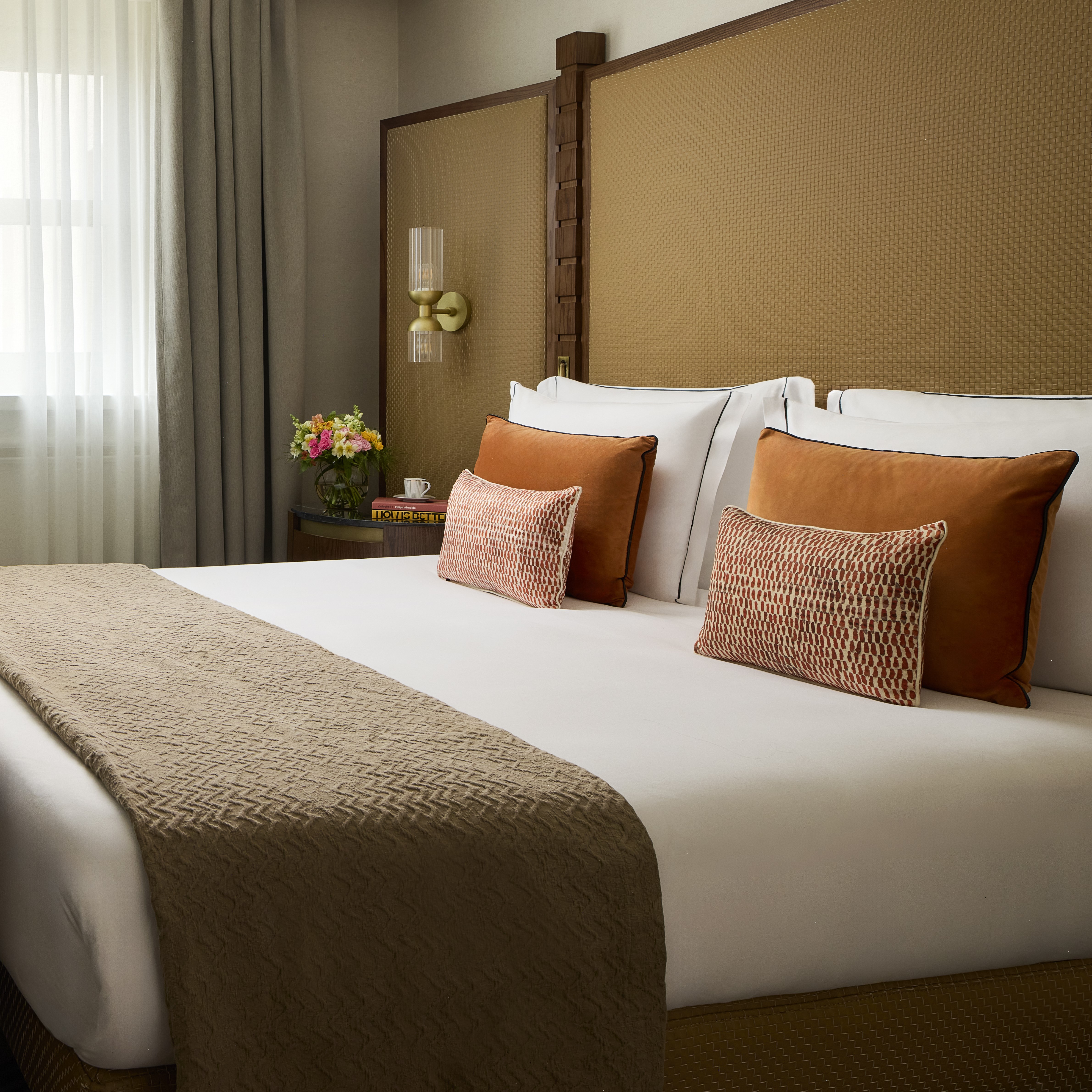 Premium Suite Signature