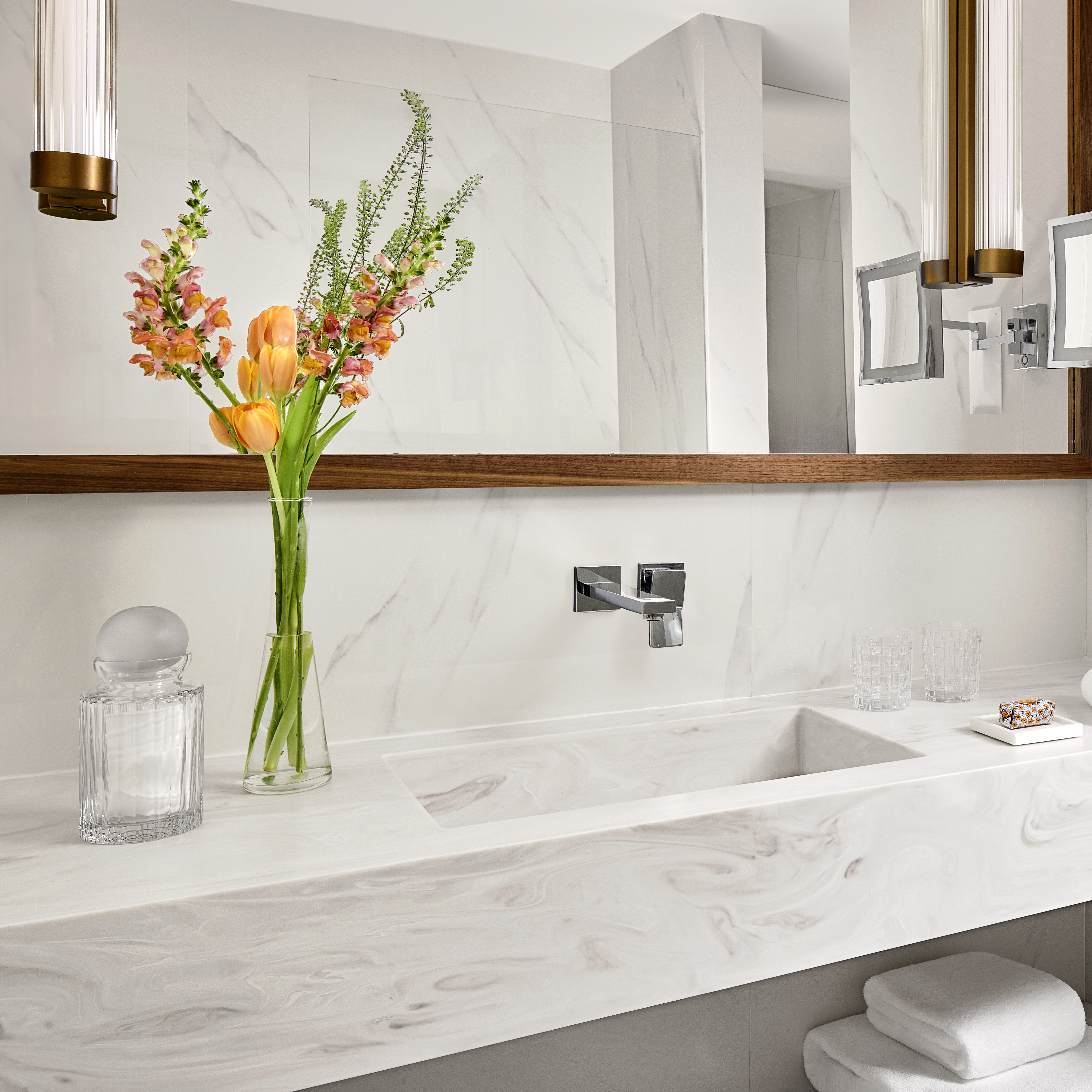 Premium Suite Signature