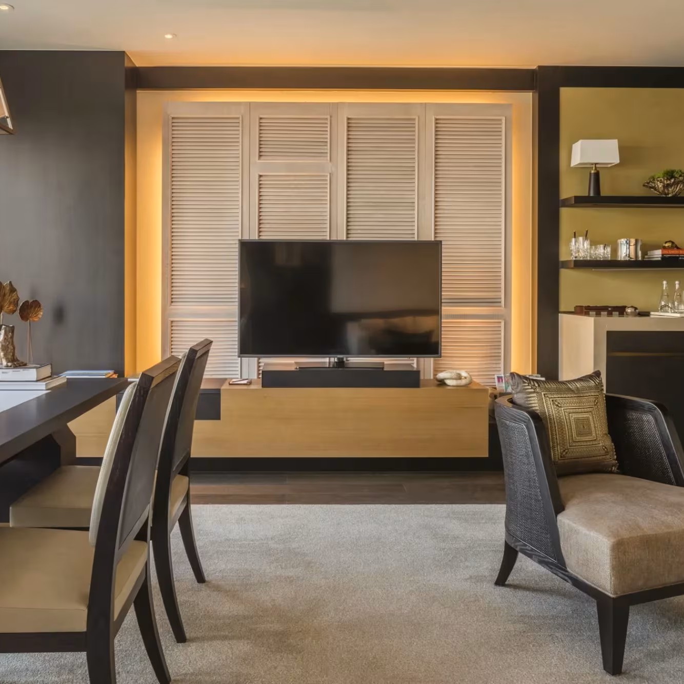 Phnom Penh Suite