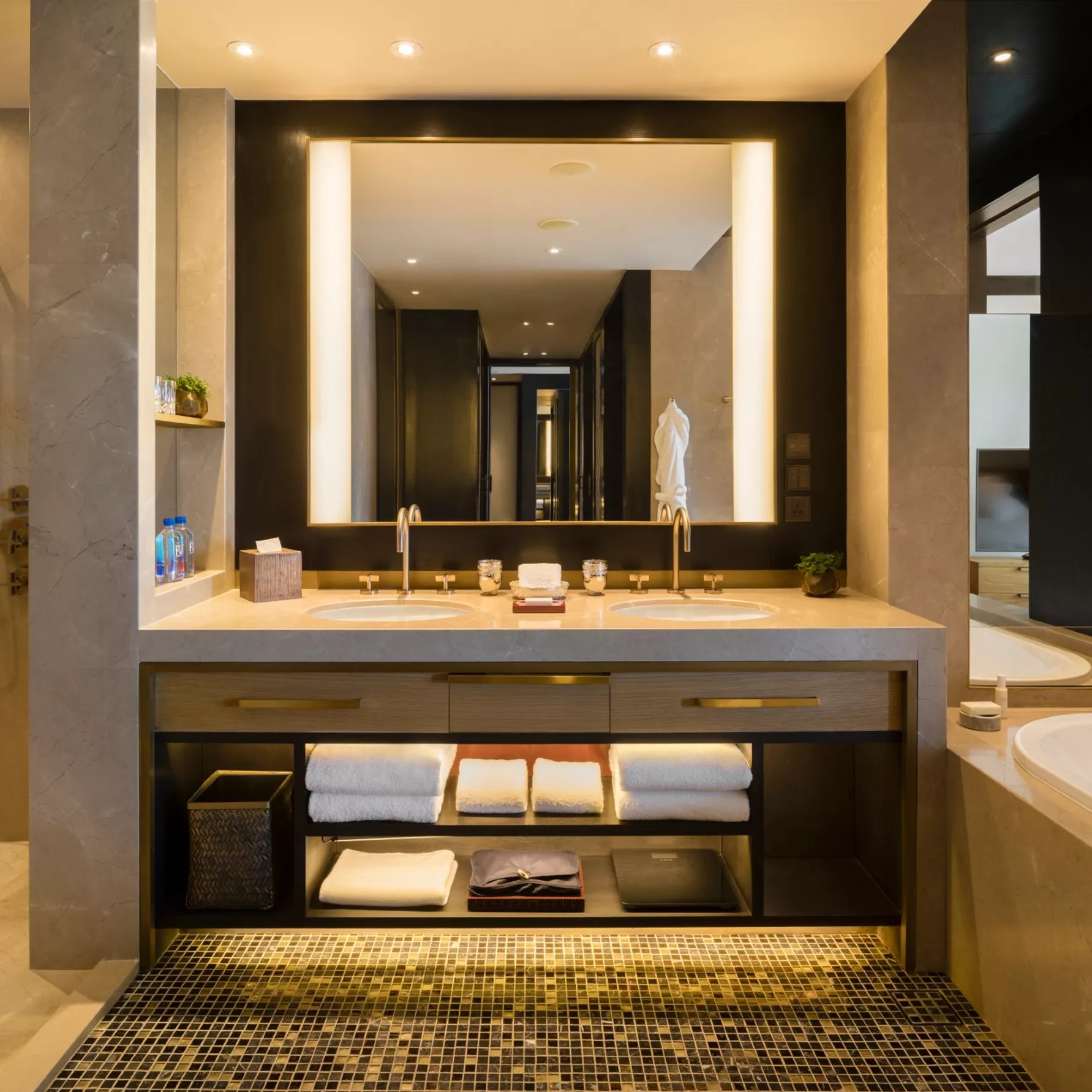 Phnom Penh Suite