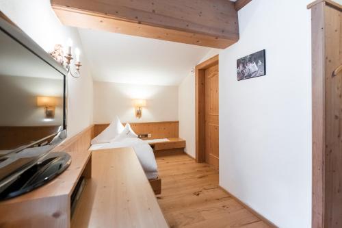 Kartnall Single Room