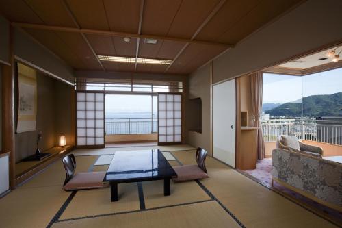 Deluxe Japanese Style Room - Non-Smoking (7th-8th Floor)