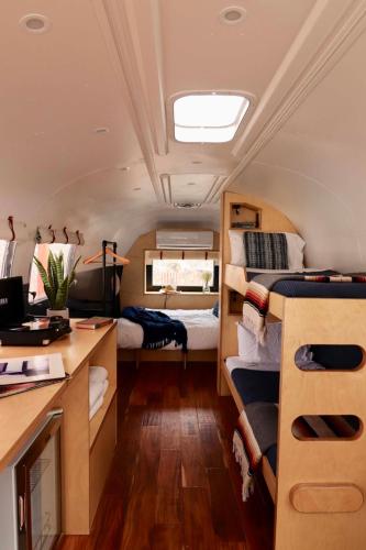 Francis Airstream 