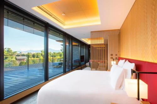 King Suite with Balcony