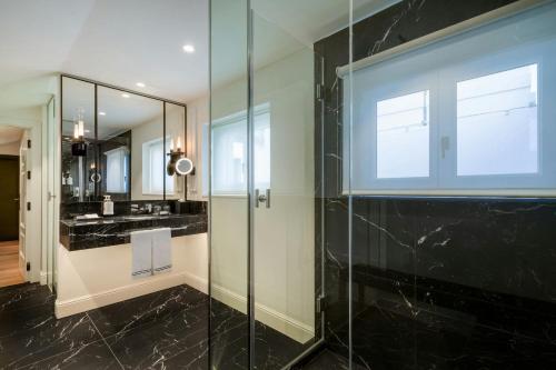 Family King Suite
