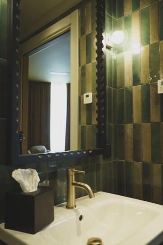 Standard Double Room with Shower