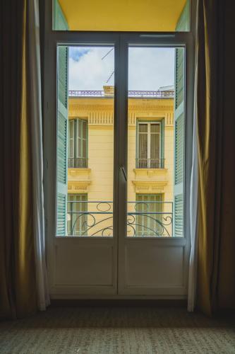 Standard Double Room with Bath Shower and Balcony