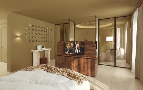 Signature Suite Shower and Bath