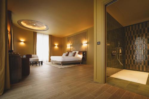 Junior Suite with Shower