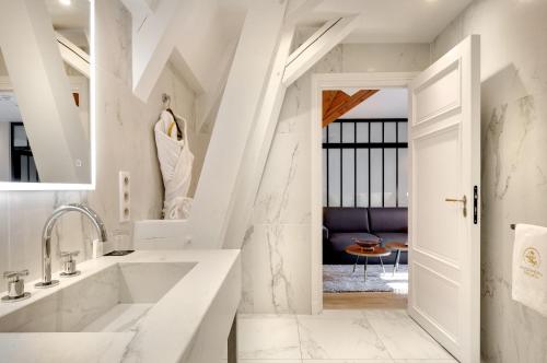 Suite with Garden View