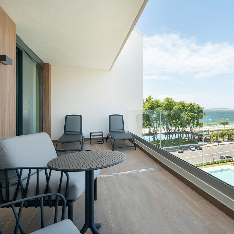 Premium Suite vista parcial mar