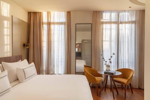Deluxe Extra Room City View