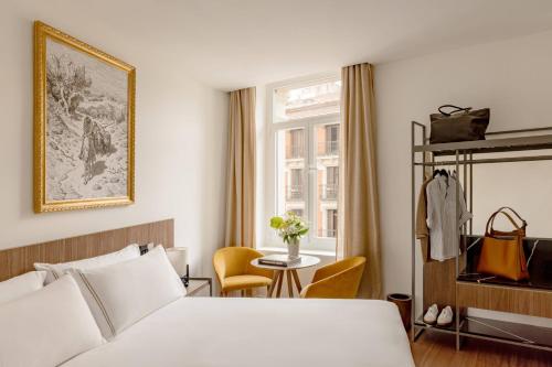 Deluxe Room City View