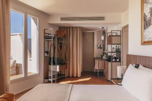 The Artist Junior Suite with Terrace