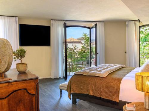 Presidential Suite with Balcony 