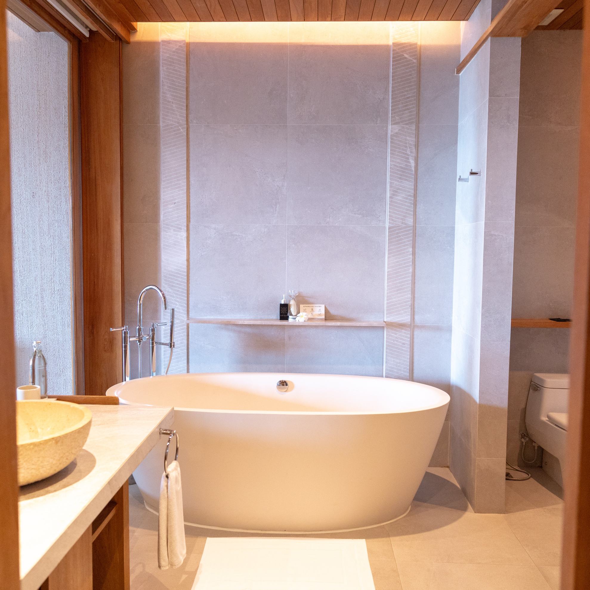 Wellness Pool Suite