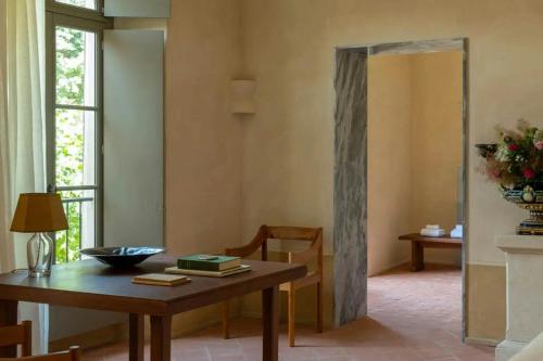 Terrasse du Cloitre King Suite with Balcony