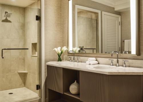 King Guest Room, Guest room, King, Limited view