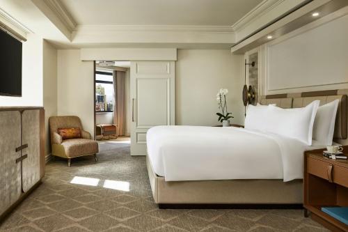 The Ritz-Carlton Suite - One-Bedroom King Suite - High Floor