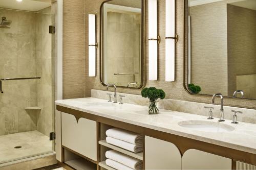 The Ritz-Carlton Suite - One-Bedroom King Suite - High Floor