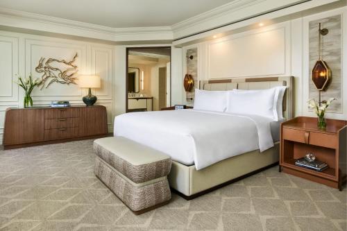 Newly Renovated Presidential Suite with King Bed and Sofa Bed