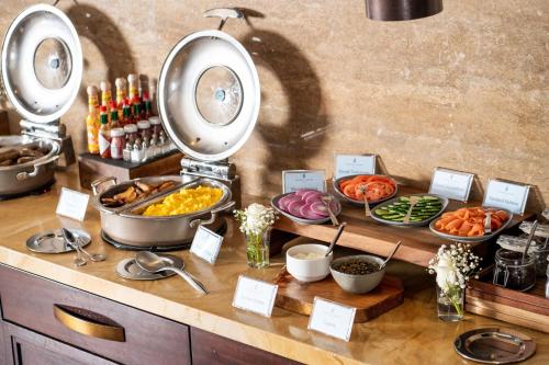 The Ritz Carlton Suite with City View - Club Lounge Access