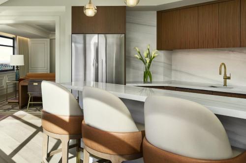 Presidential Suite with Club Lounge Access and City View
