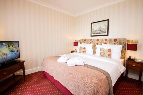 Double Room with Lake View