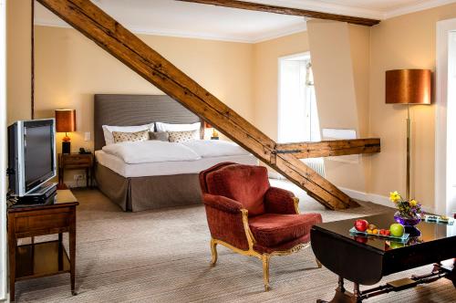 Double Room with Lake View