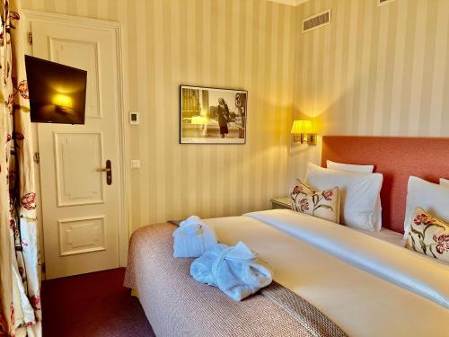 King Suite with Balcony