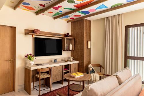 Extra ME+ Junior Suite