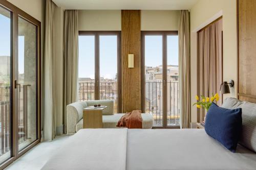 Exclusive ME+ Suite Alcazaba View