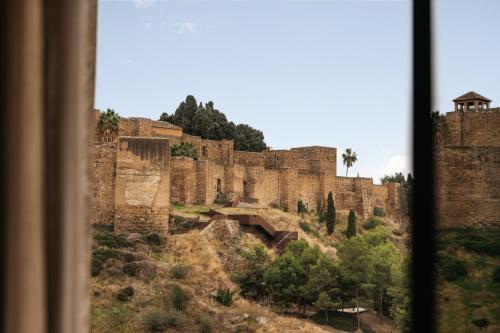 Exclusive ME+ Suite Alcazaba View
