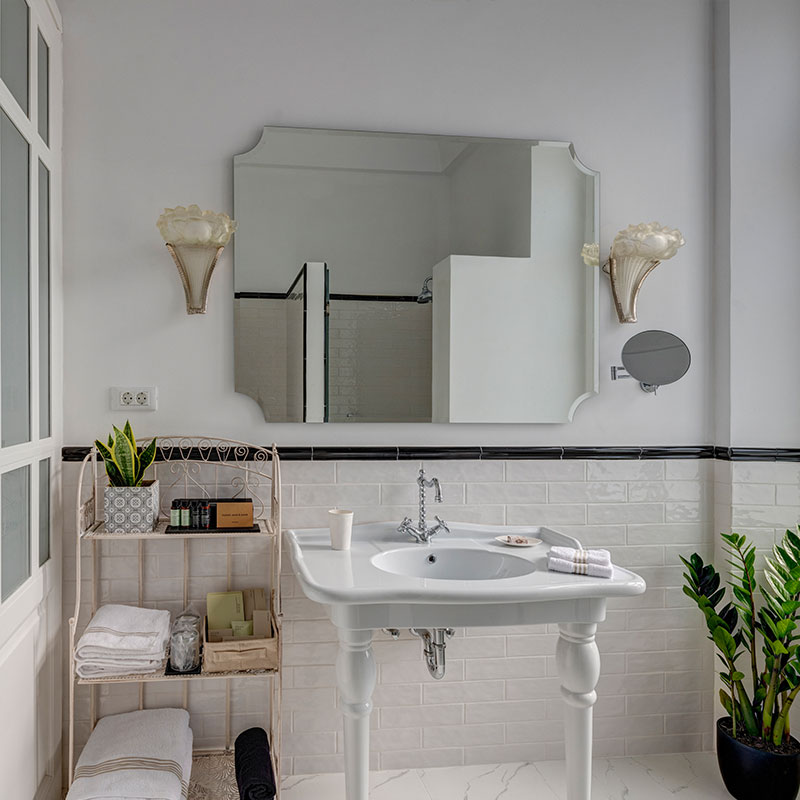 The Grand Heritage Suites