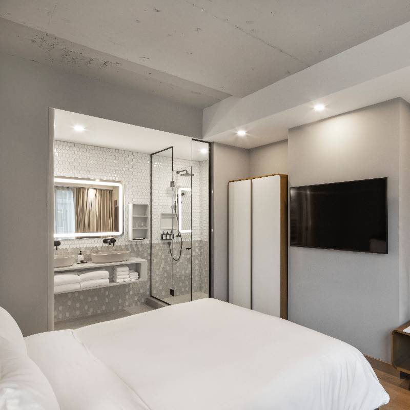 The Signature King and Sofa Bed