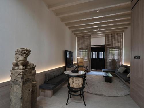 One Bedroom Suite