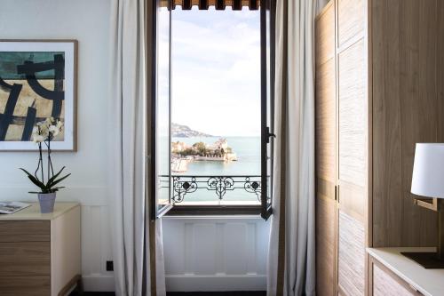 Prestige Bay View Room