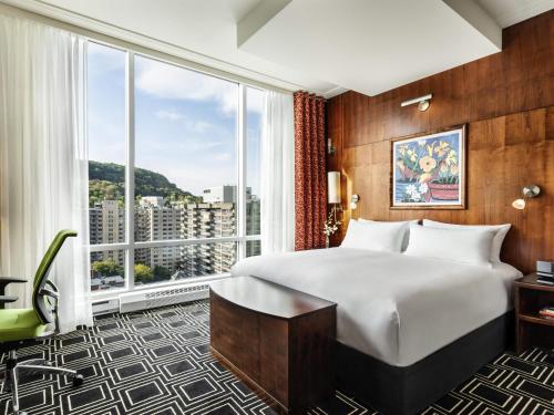 Presidential Suite with Mount Royal View